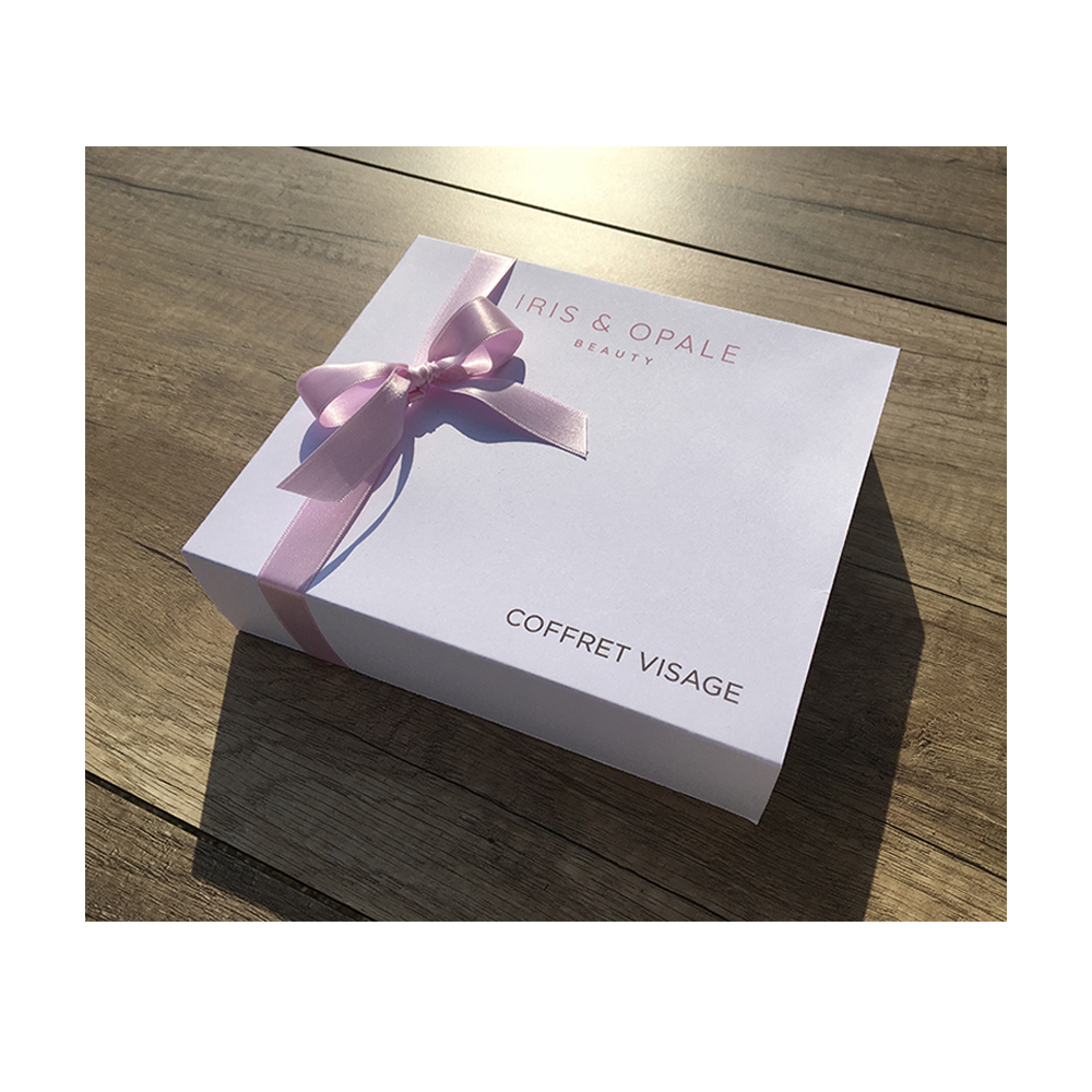 Coffret Galaxie visage | Iris & Opale Beauty. Découvrez nos 15 soins visage emblématiques en format mini. Aux pierres fines et aux extraits végétaux bio. Pour tous les types de peau. Idée cadeau.