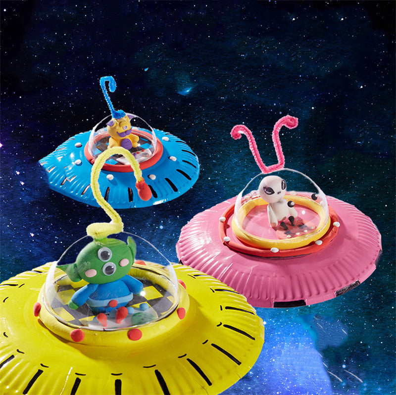 Kids art and craft kit featuring colorful paper plates and alien craft materials for creative play — view 4