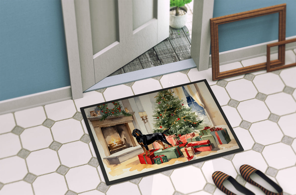 Black and Tan Coonhound Cozy Christmas Doormat-3