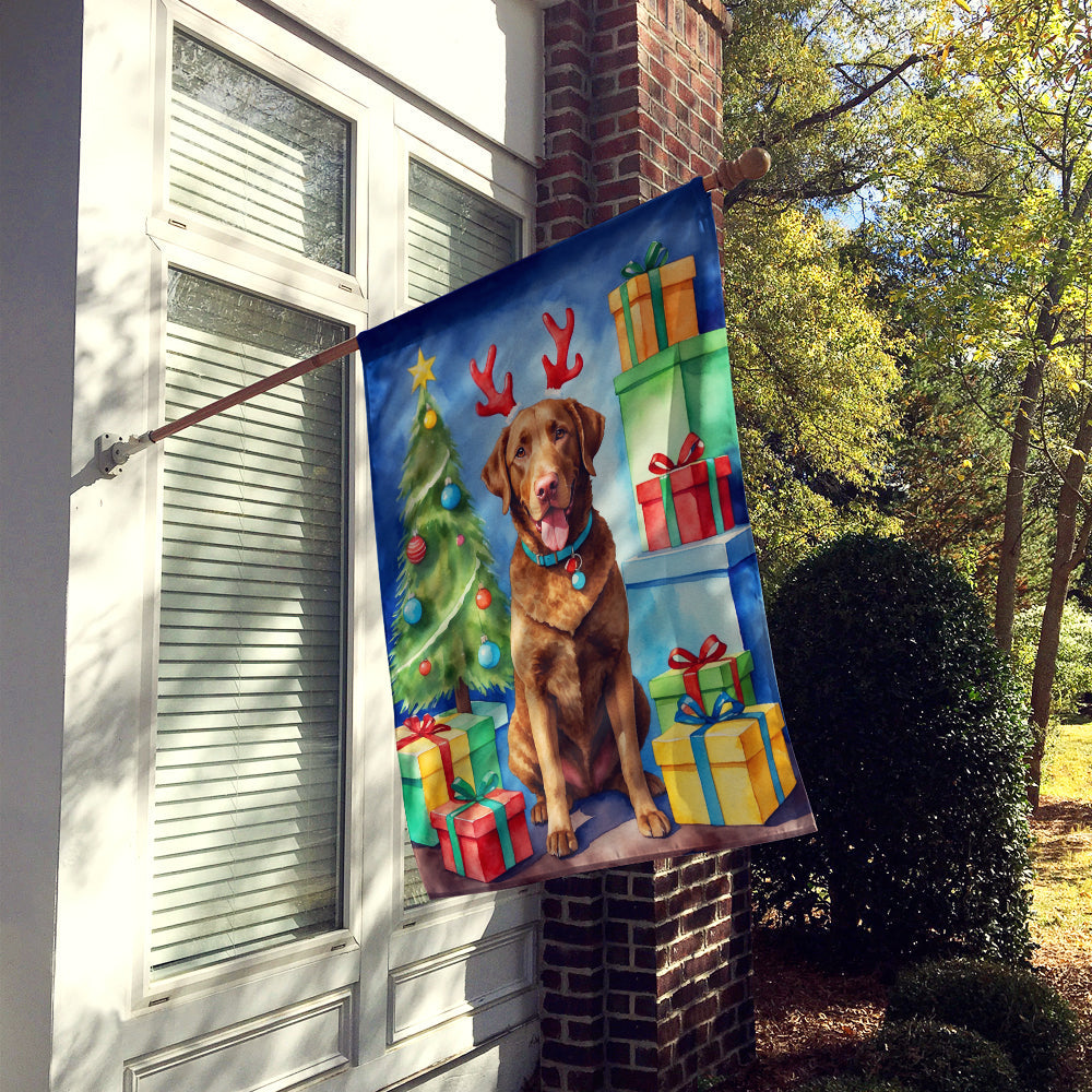 Chesapeake Bay Retriever Christmas Reindeer House Flag-1
