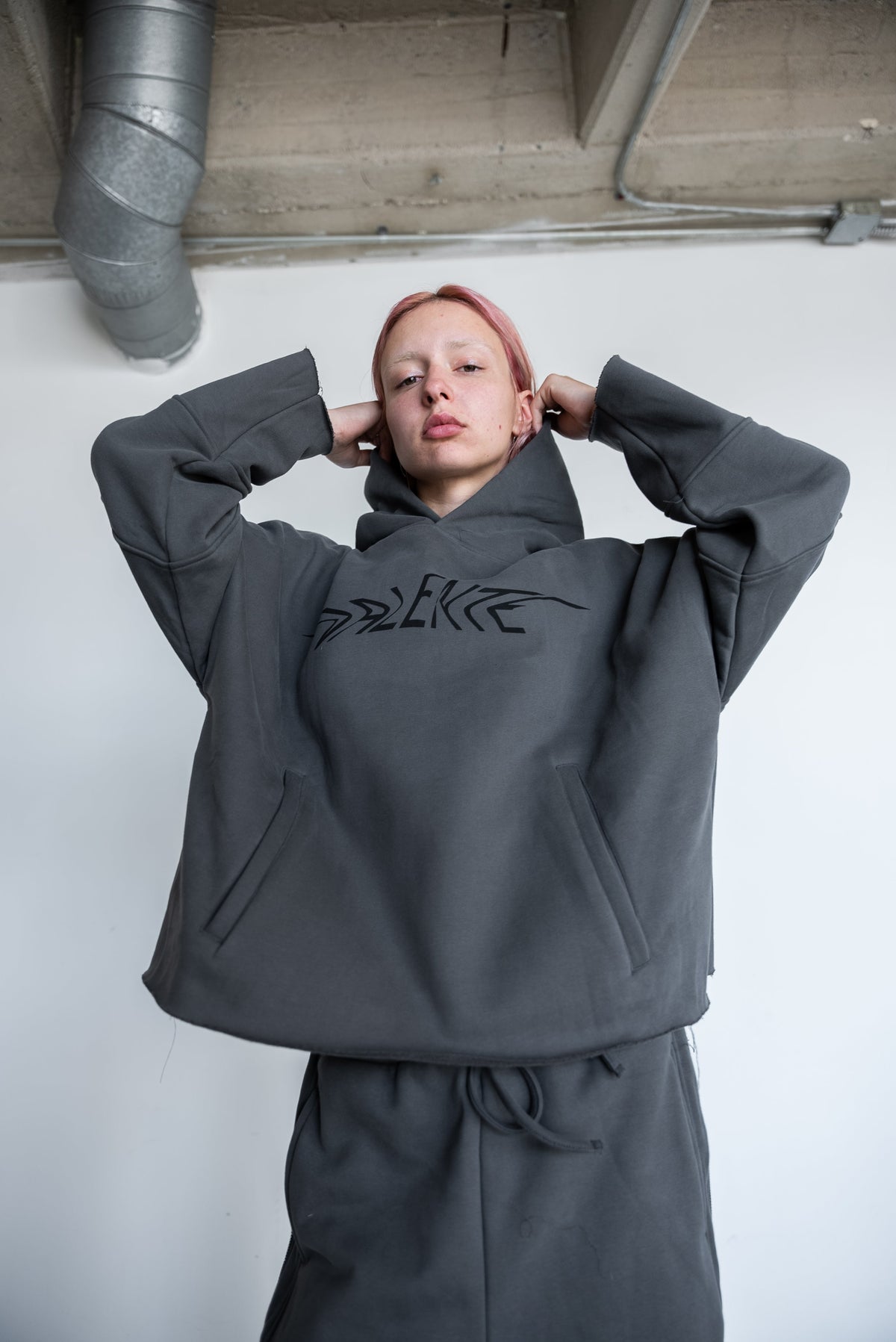 LOUNGE HOODIE-2