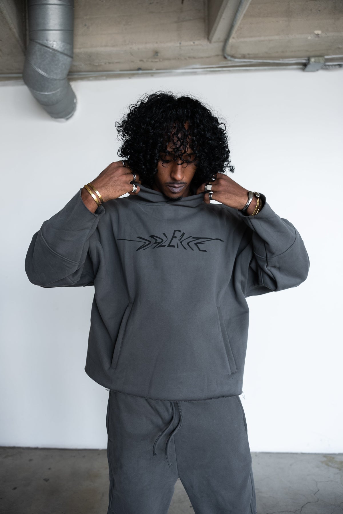 LOUNGE HOODIE-3