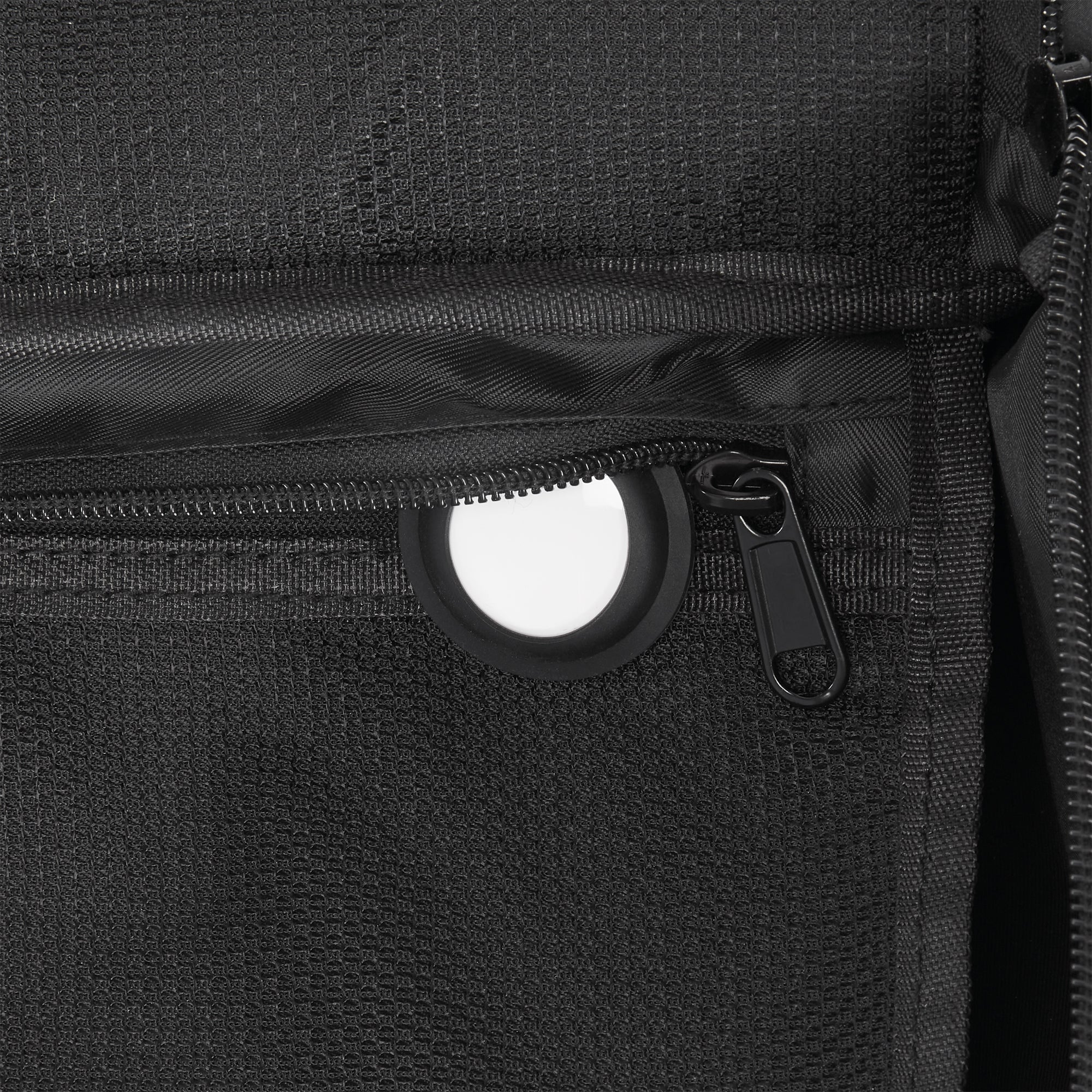 Signature duffle bag in modern urban style, 3-in-1 convertible backpack and travel carryall — view 5