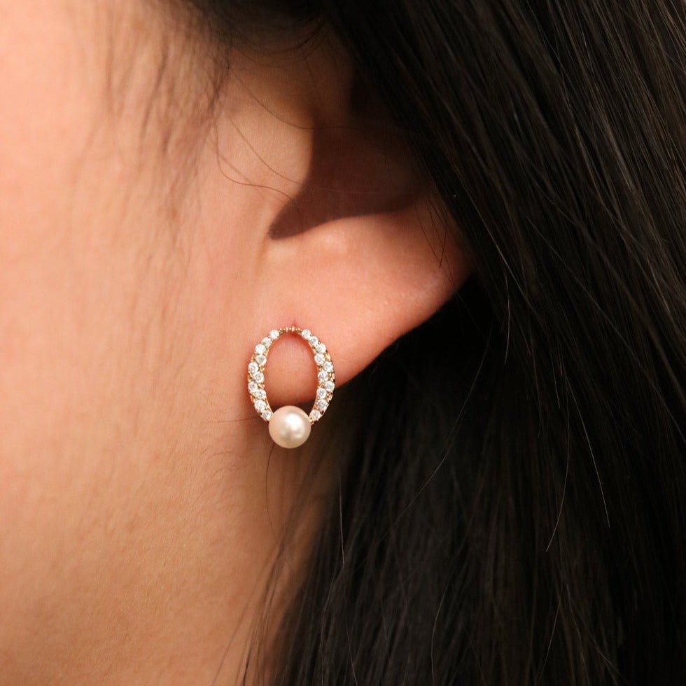 Cubic Oval Pearl Earrings-1