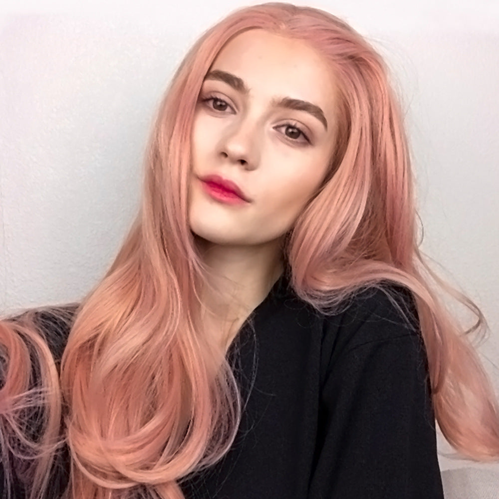 Long curly hair wig in synthetic wavy texture with center part for women — view 4