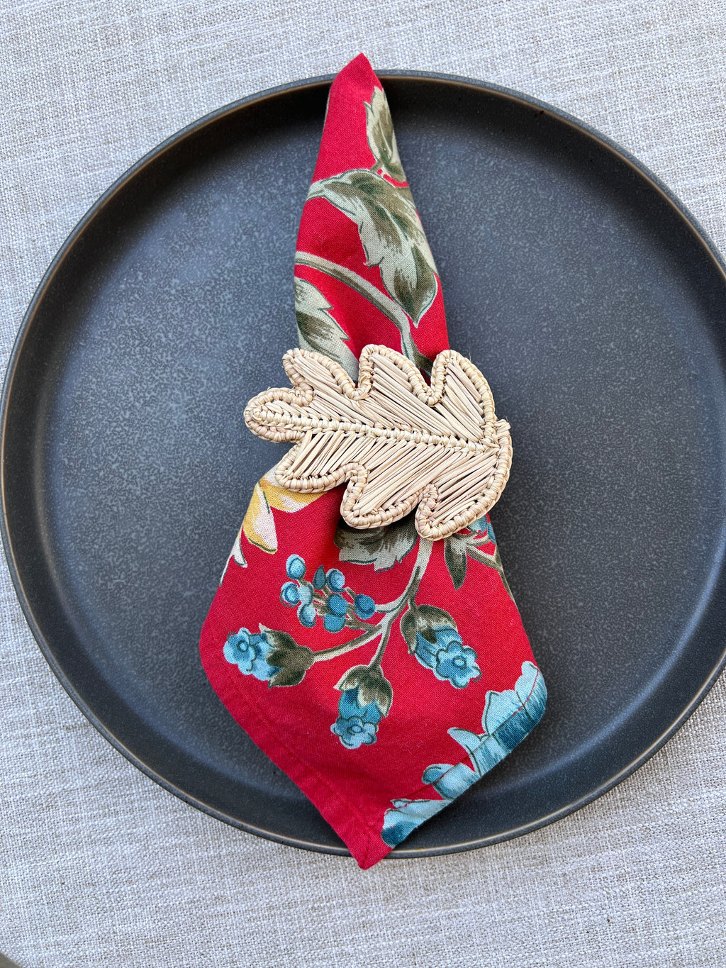 Maple Leaf Napkin Ring  – Table Decor Colombia-3