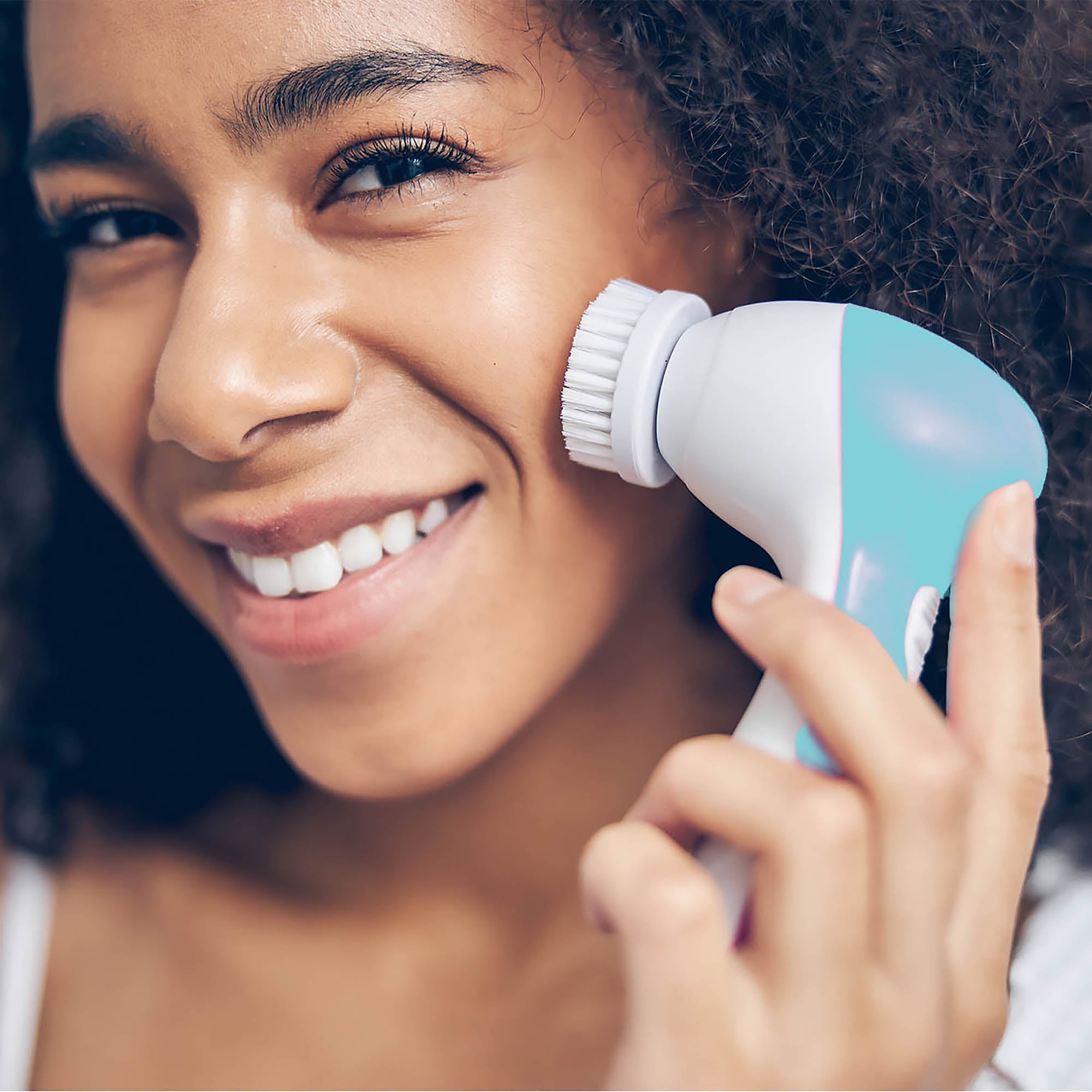 Advanced facial cleansing brush with five interchangeable attachment heads for deep exfoliation and makeup removal — view 4