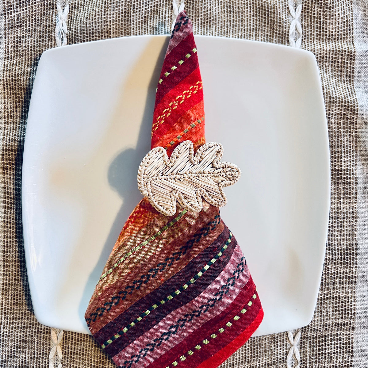 Maple Leaf Napkin Ring  – Table Decor Colombia-2