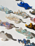 Hand-painted stretching cat hair clip in cellulose acetate, adorned with delicate sparkling glass rhinestones.