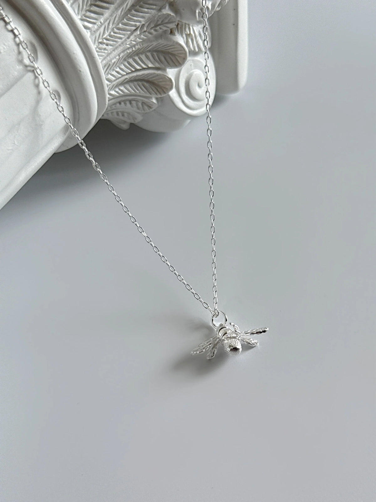 925 Sterling Silver Bee Necklace Bold Nature-Inspired Pendant – Elegant Insect Charm-1