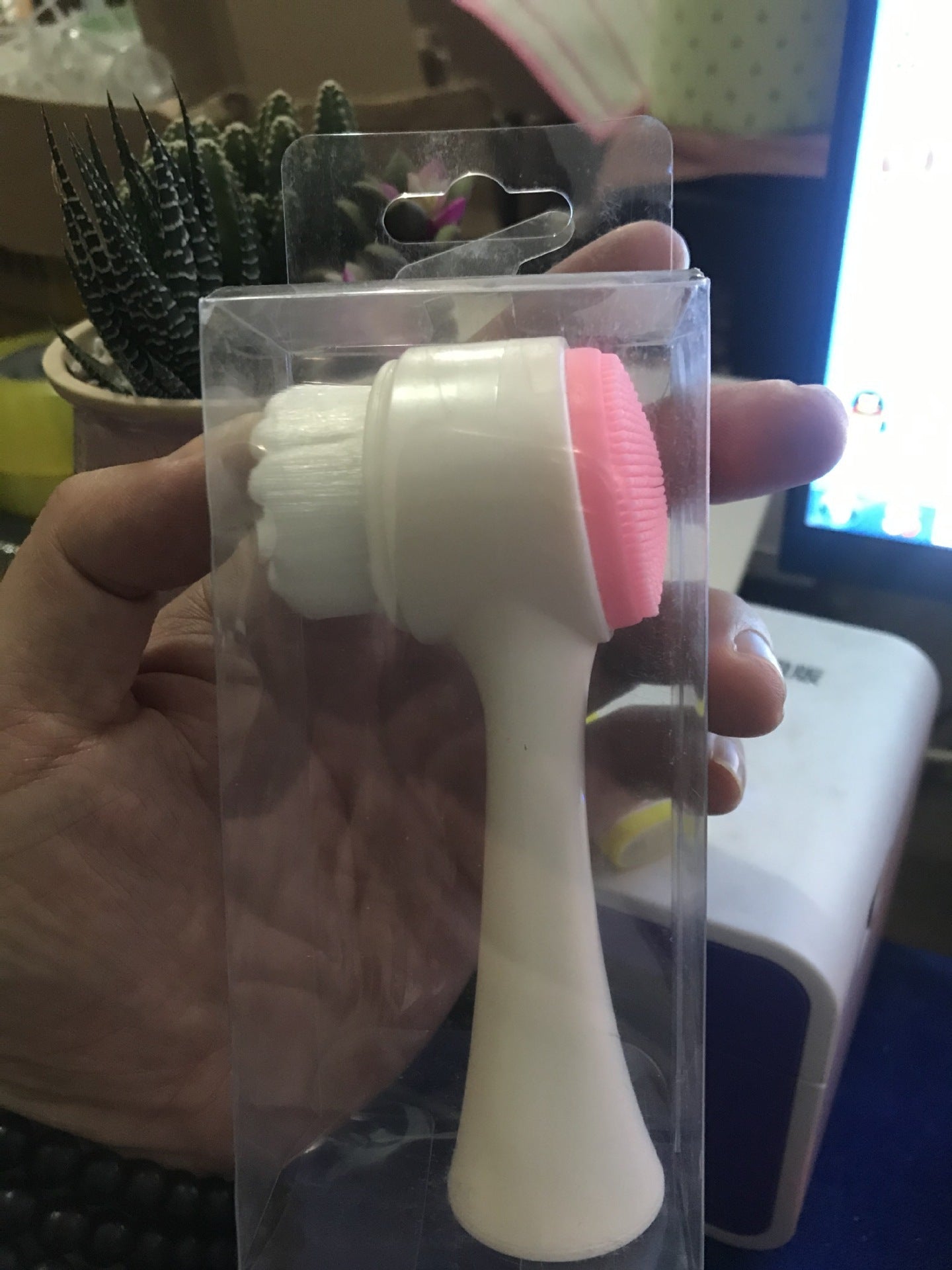 Facial cleansing brush with ultra-soft PBT bristles and ergonomic handle for deep pore skincare routines — view 4