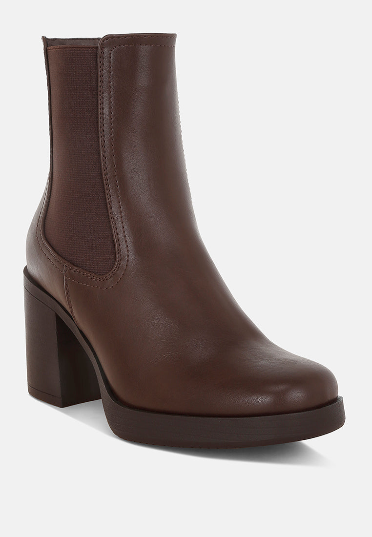 Womens faux leather Chelsea boots with elastic gussets and a three inch platform block heel. — view 2