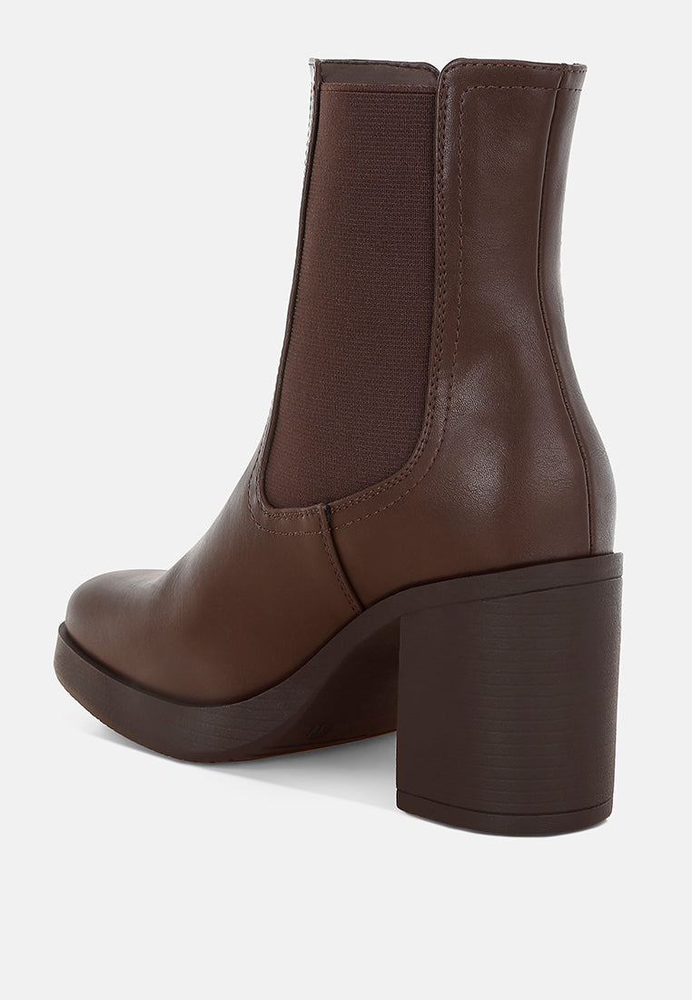 Womens faux leather Chelsea boots with elastic gussets and a three inch platform block heel. — view 3