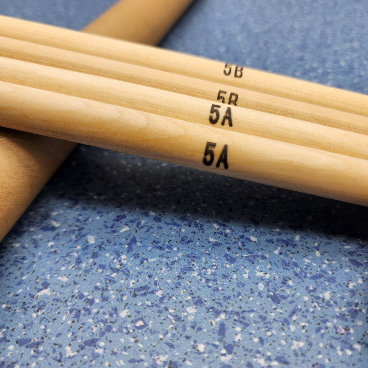 12 pairs of natural maple wood drumsticks with orange accents for acoustic drum sets — view 5