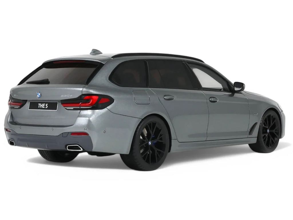 1/18 scale 2023 BMW 530E model car in silver metallic resin with highly detailed exterior — view 2