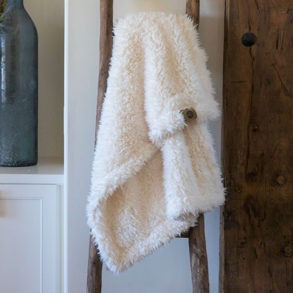 ANGEL PLUSH BLANKET | LITTLE - WHISPER WHITE-2