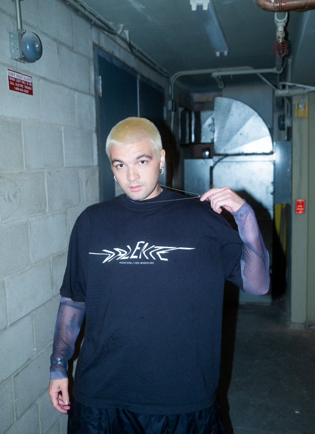 NYFW MOCK NECK TEE-2