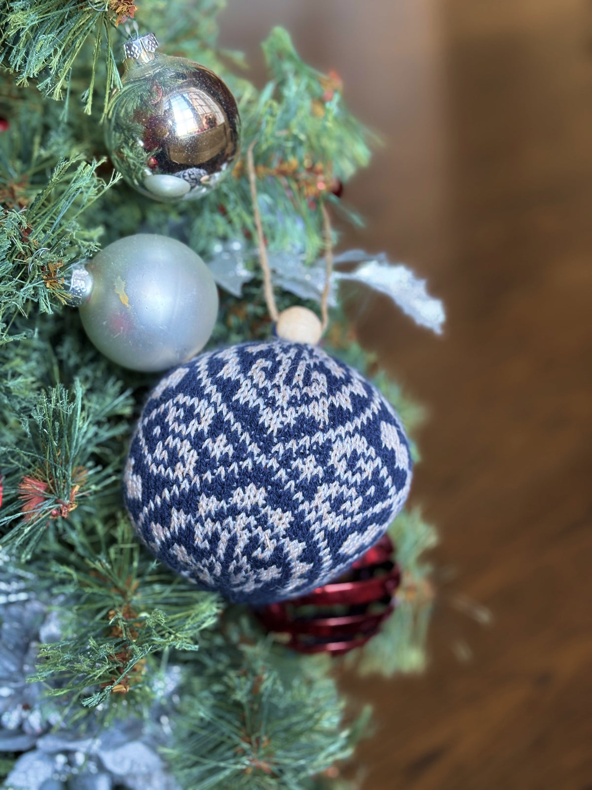 Zelta Navy Knit Christmas Ornament-1