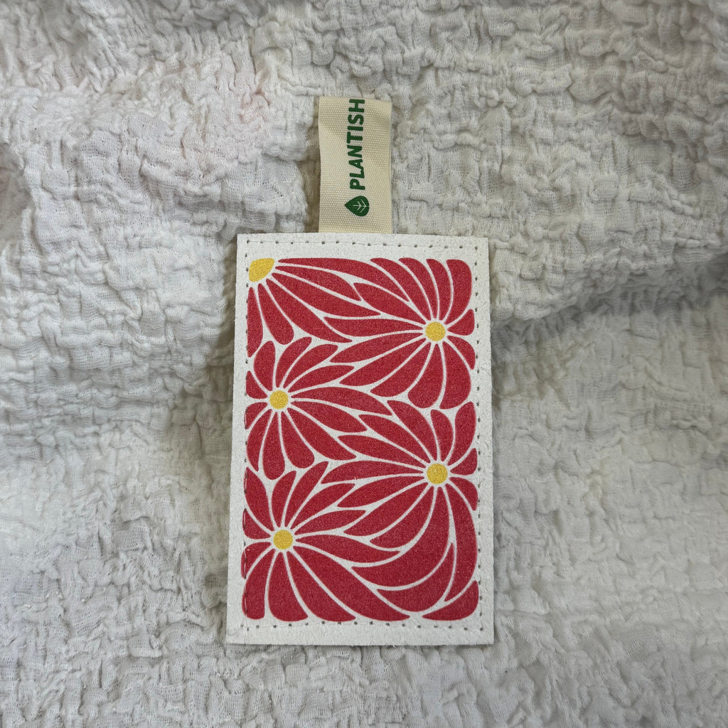 Red daisy print eco sponge made of natural loofah and wood pulp for kitchen dishwashing — view 2