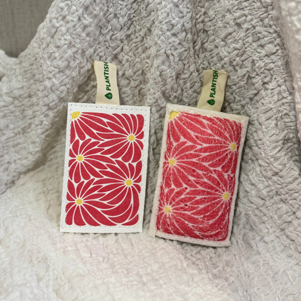 Red daisy print eco sponge made of natural loofah and wood pulp for kitchen dishwashing — view 3