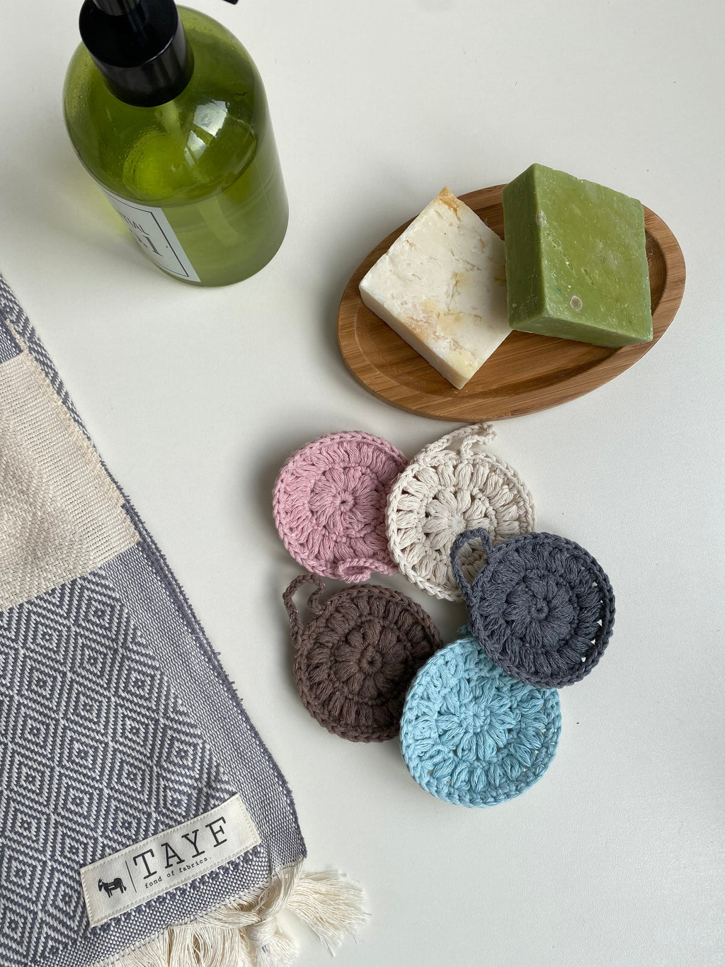 Reusable cotton makeup remover pads for gentle facial cleansing and eco friendly daily skincare routines — view 2