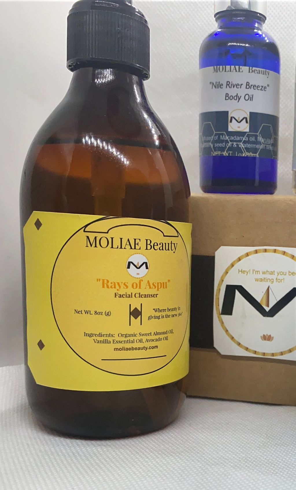 MOLIAE Royal Blue Nile self care set with body oil, face cleanser, and salt scrub — view 3