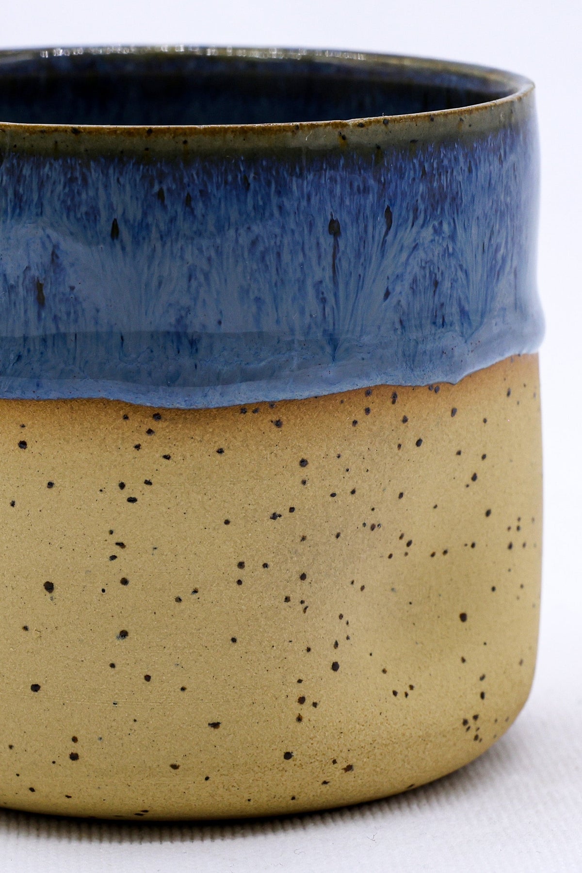 Blunero Goccia Handmade Ceramic Stoneware Cup-1