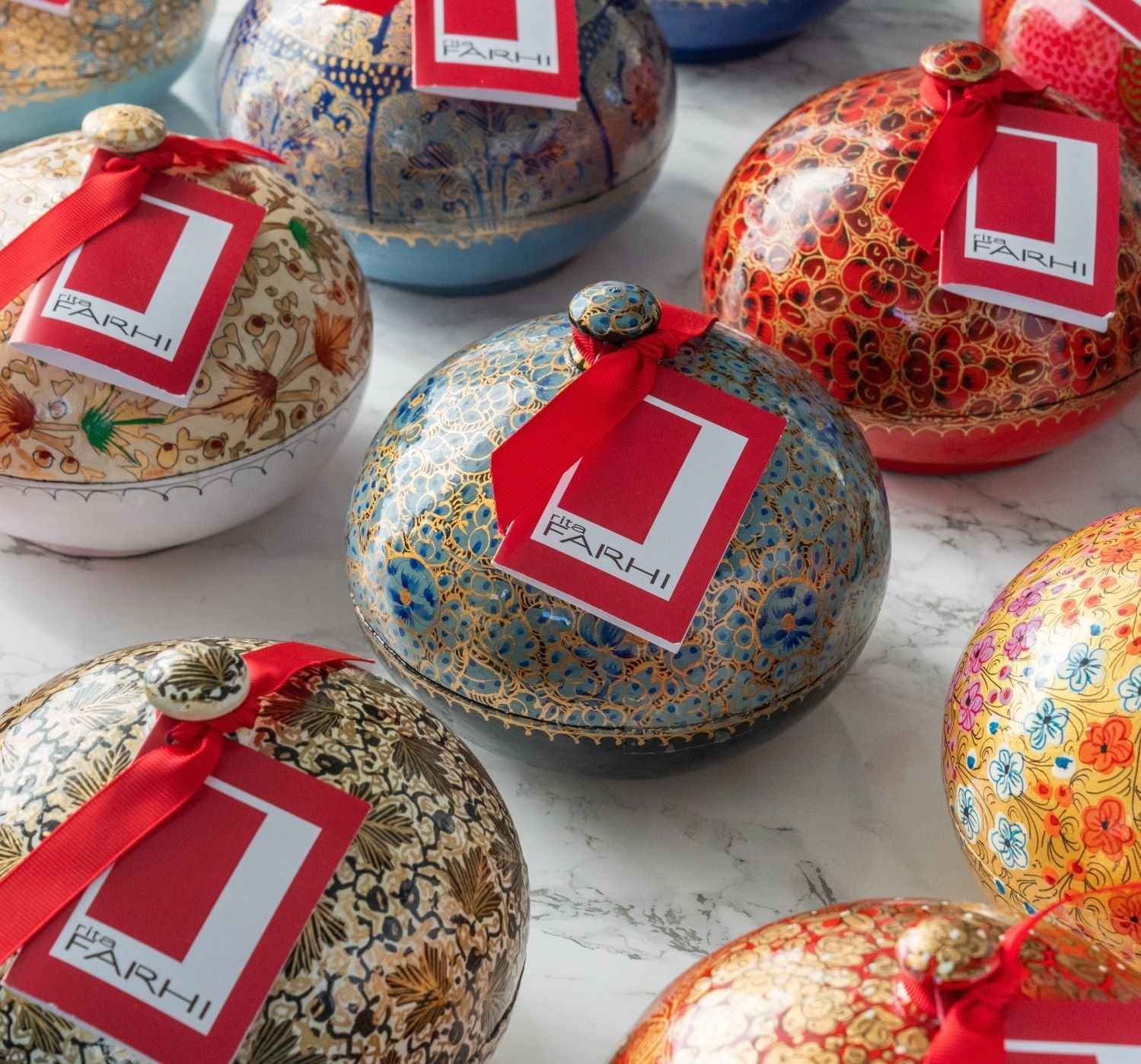 Dark chocolate ginger bonbonnière in a beautifully hand-painted colourful papier mâché decorative keepsake box — view 4