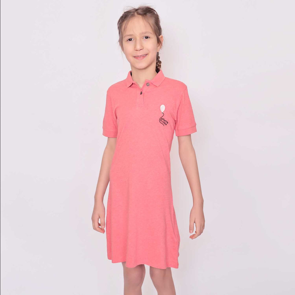 Red polo dress for girls in organic cotton, featuring short sleeves and front pocket embroidery — view 2