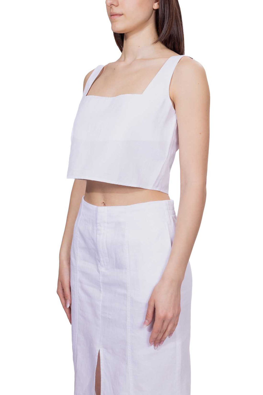 White women's sleeveless top in cotton linen twill with a chic square neckline — view 6