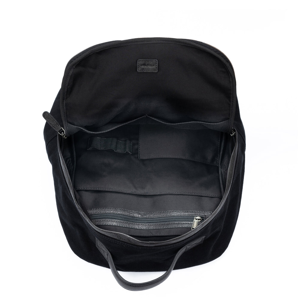 K0023AB | Zaino Porta Notebook in Canvas/Vera Pelle, pieno fiore, volanata - Colore Nero. Accessori Nickel Anticato, Chiusura con lampo. Dimensioni: cm 29 x 40 x15. Confezione: Sacchetto Tnt-2