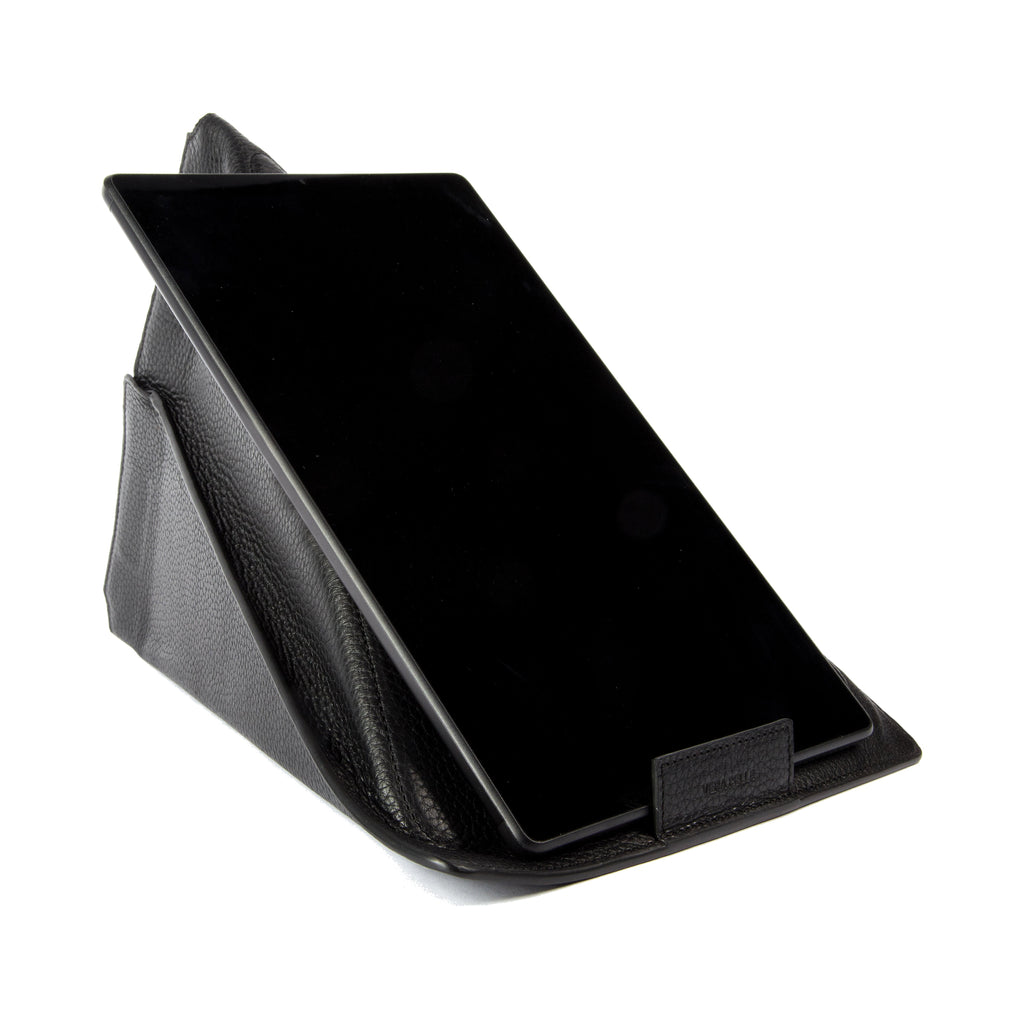 K0031AB | Genuine Leather, full grain, dollar grain Modular Tablet Case/Support. Black color. Closure with magnets. Dimensions: 22 x 31 cm. Packaging: Tnt bag.-0