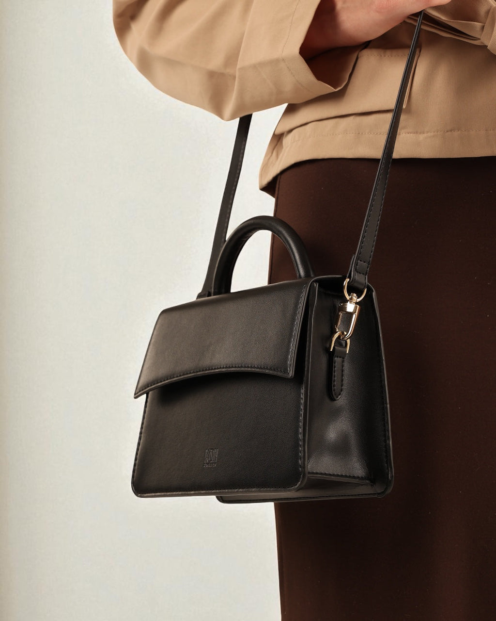 Kivik Structured Crossbody Bag | Apple Leather-2