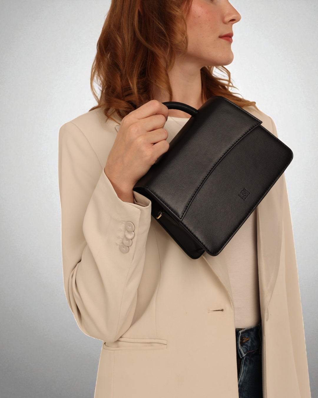 Kivik Structured Crossbody Bag | Apple Leather-3