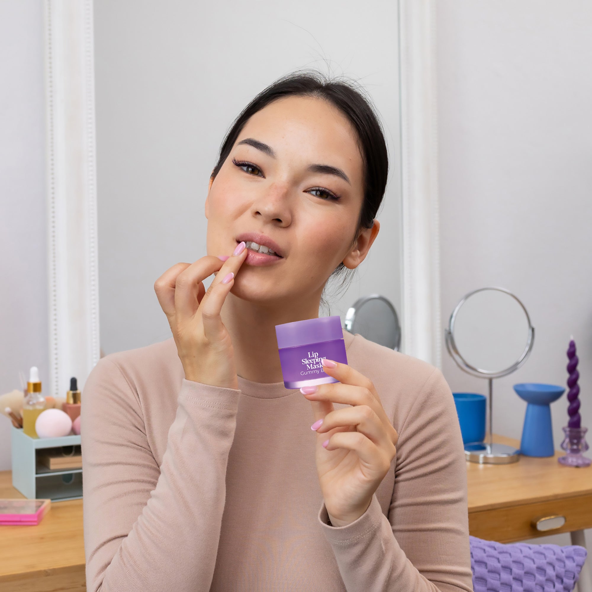 Ultimate glow skincare set featuring anti-aging serums, hydrating lip oils, and overnight lip mask — view 5