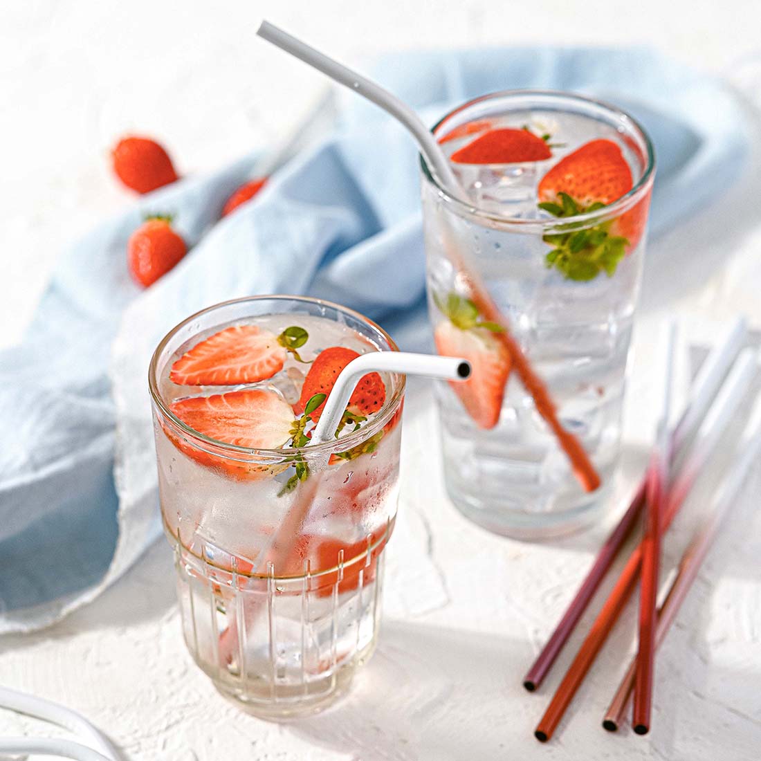 Ocean inspired stainless steel reusable straw set with natural jute pouch and cleaning brush — view 4