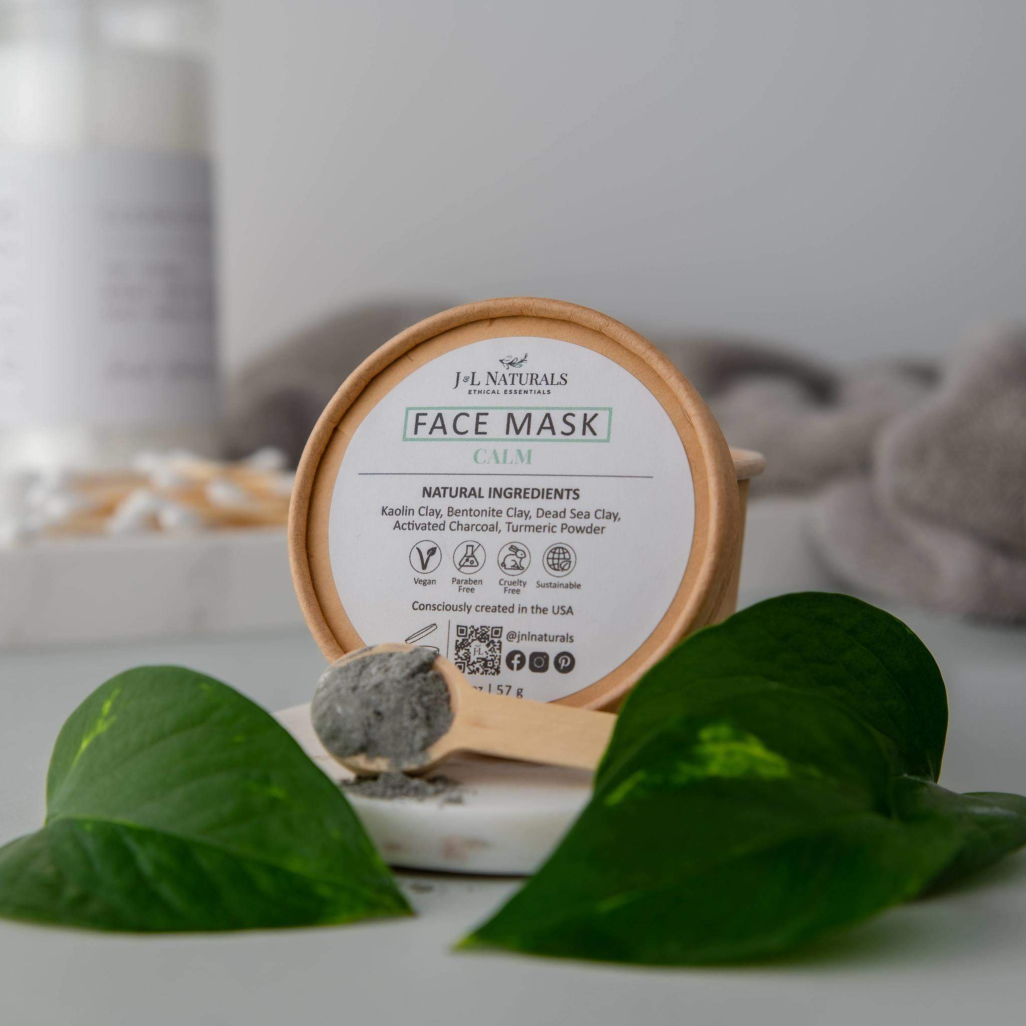 Natural clay face mask in zero-waste eco-friendly packaging with botanical ingredients for skincare routines — view 3