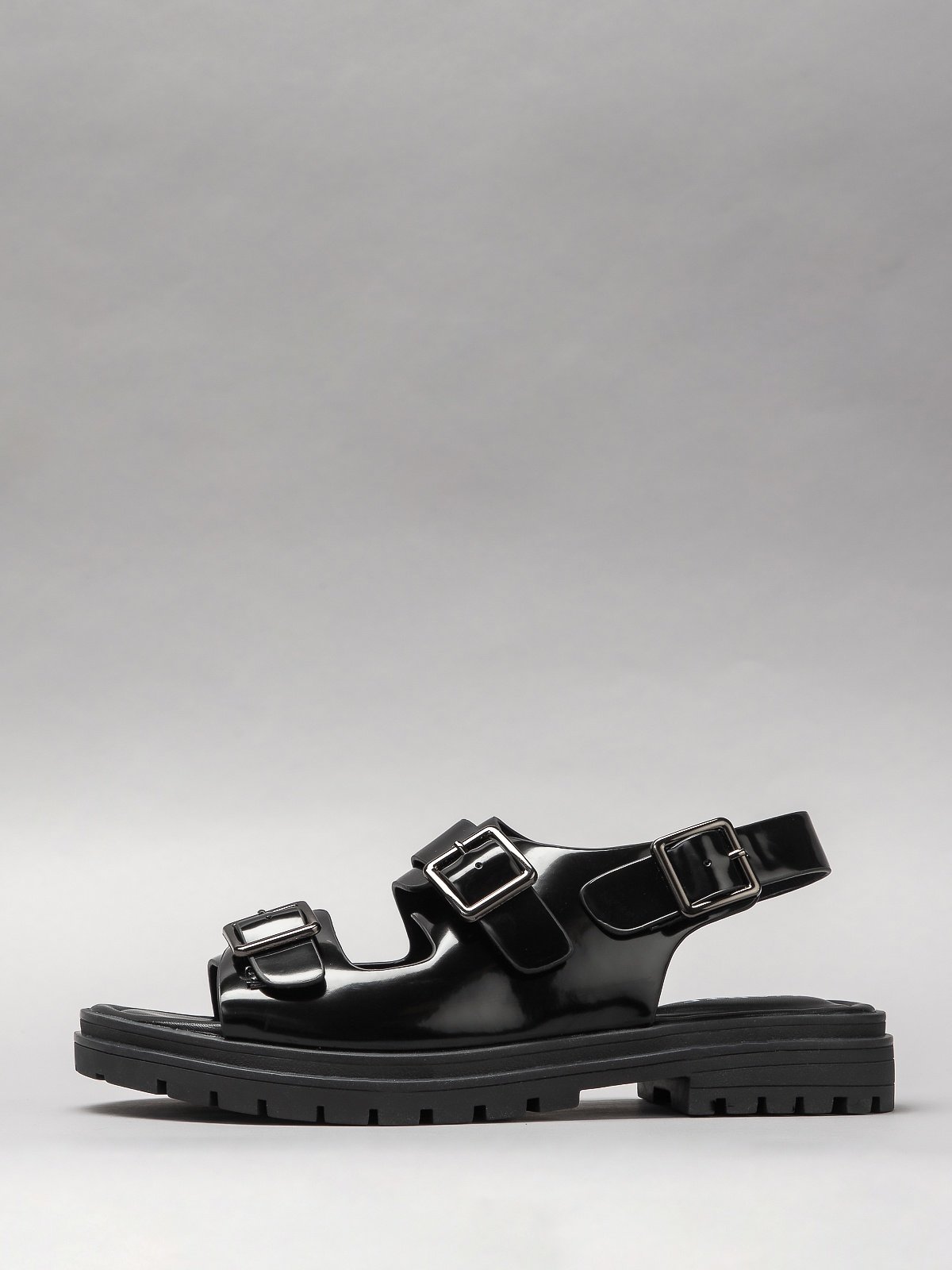Women's black sandals with minimalist design and durable man-made fibre sole for summer wear