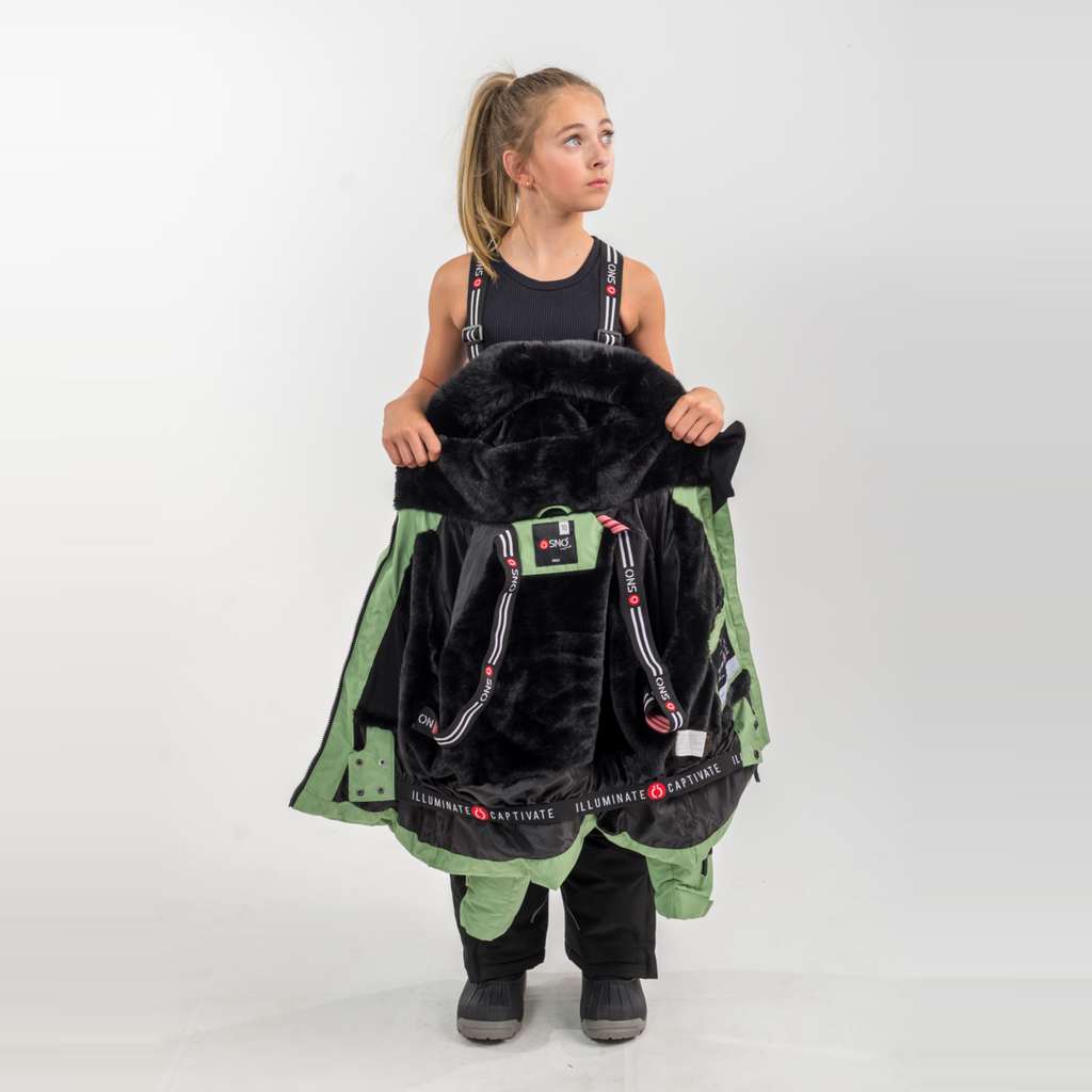 Green girls cropped ski jacket and snow pants winter set with black fur hood — view 3