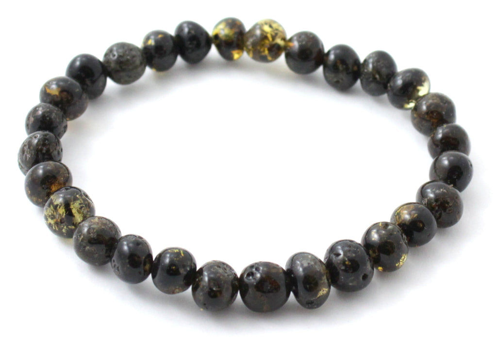 Green polished Baltic amber beaded stretch bracelet for men with oval shaped stones