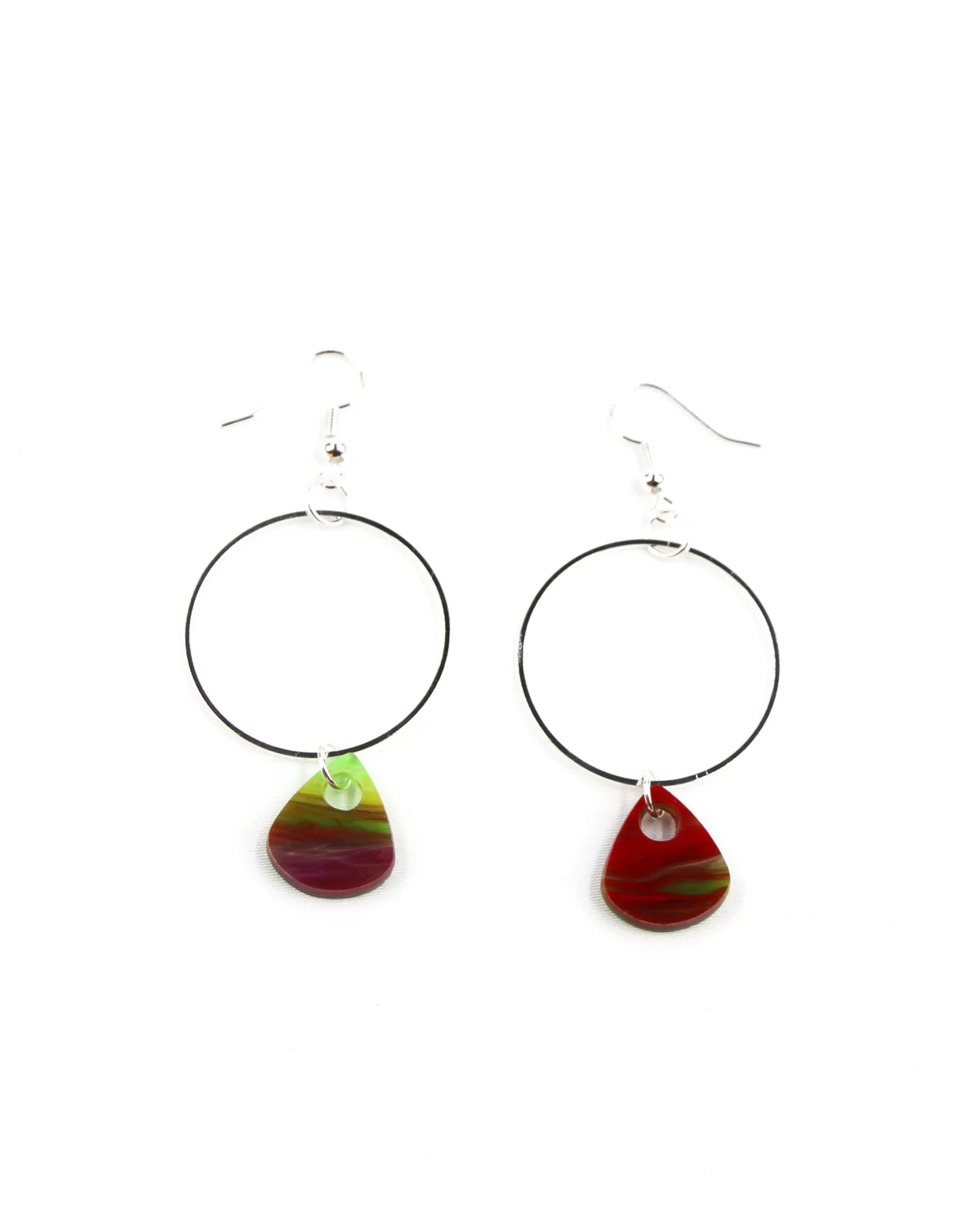 Pendientes aro plateado con gota de resina multicolor-1