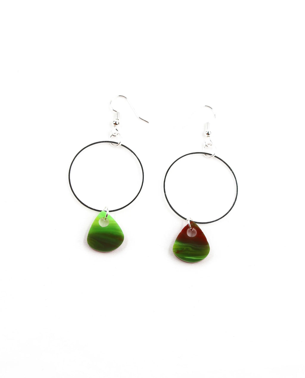 Pendientes aro plateado con gota de resina multicolor-6