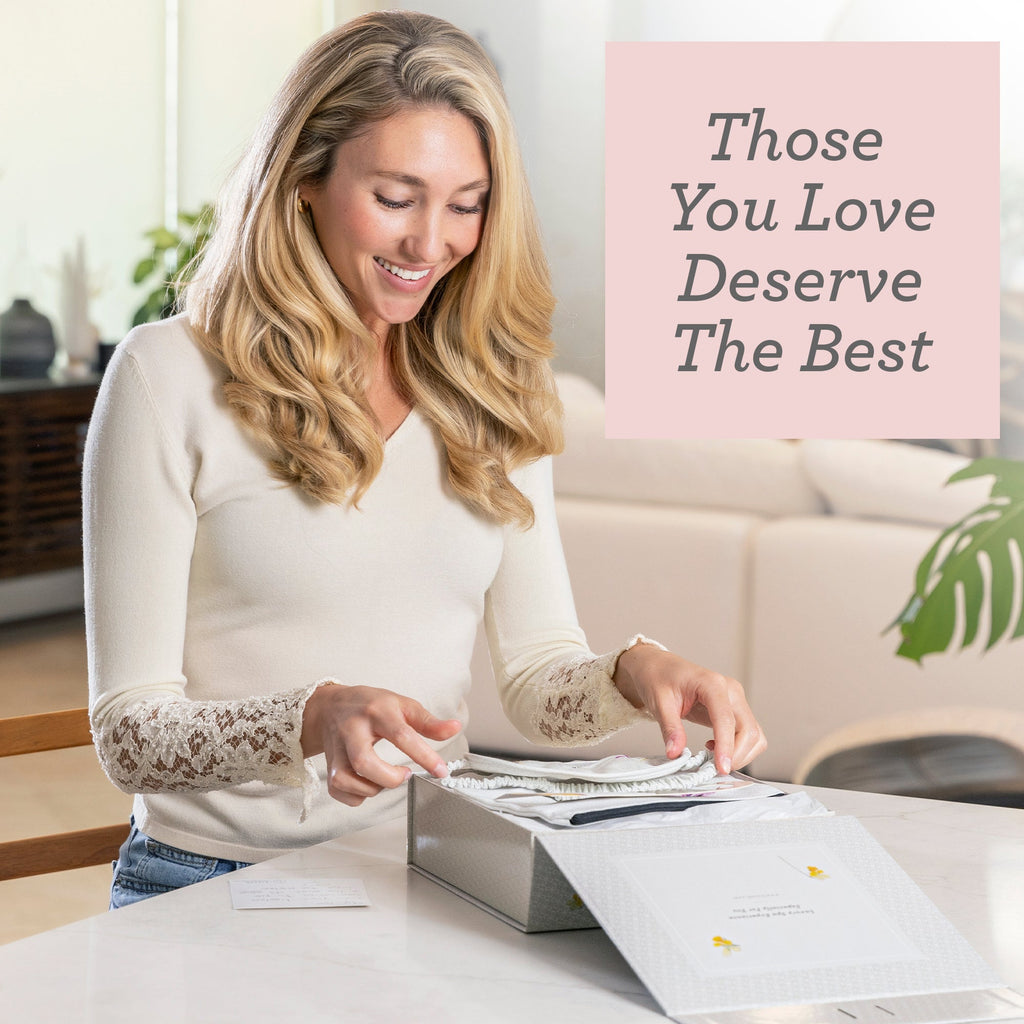 CBD lavender bath bombs gift set featuring eight heart-shaped pieces in a premium presentation box. — view 5