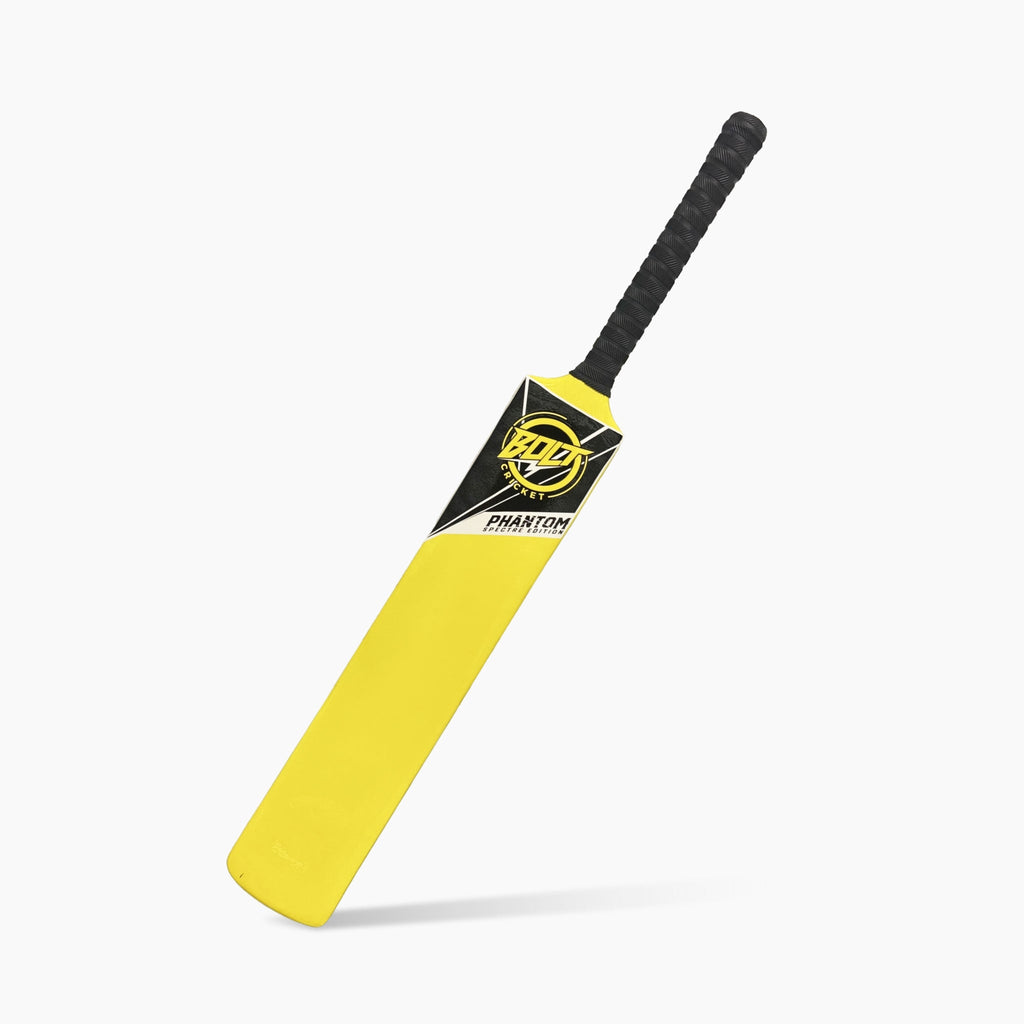 Bolt Cricket Phantom composite carbon fiber cricket bat with full blade profile and balanced handle — view 4