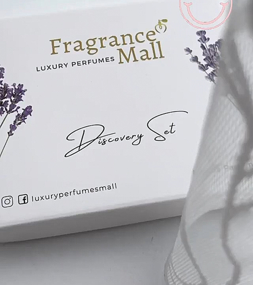 Luxury perfume discovery set in premium travel box, four small glass fragrance vials for women — view 4