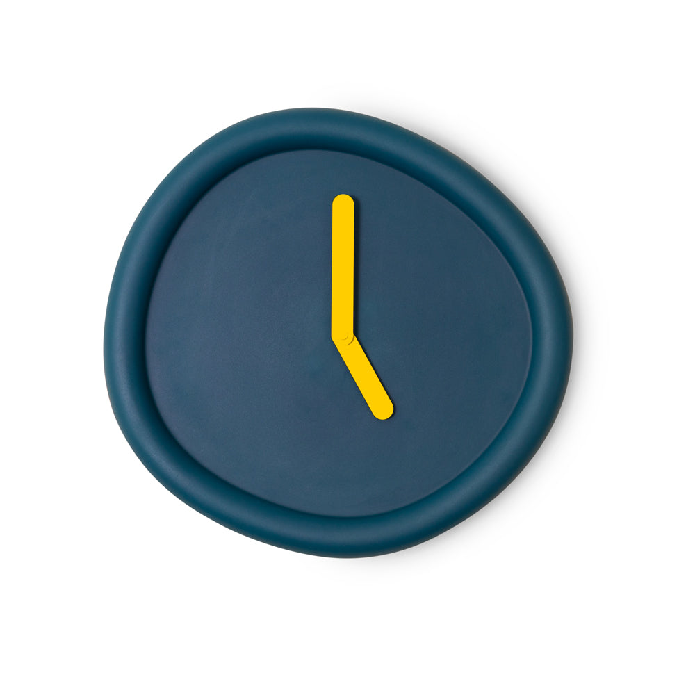 ROUND CLOCK-9