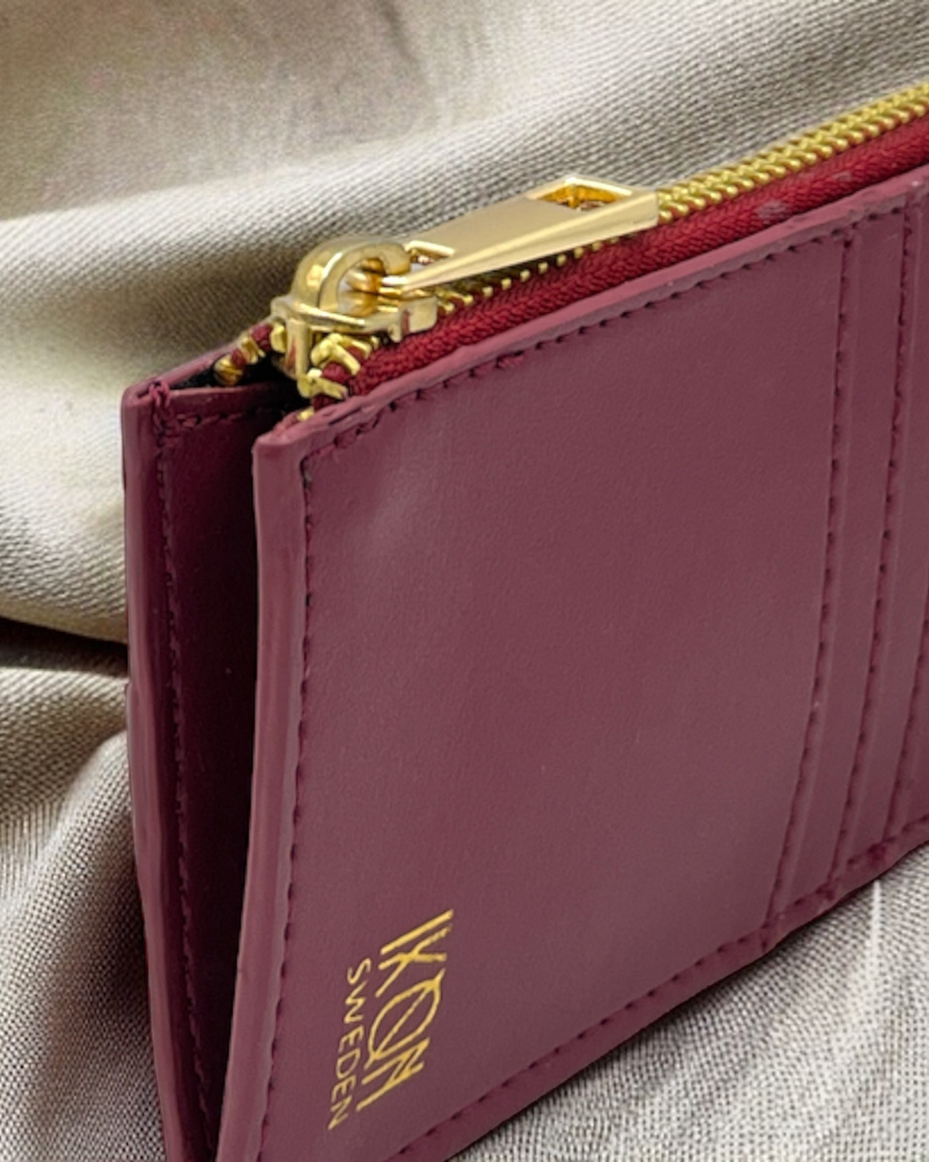 Zipper Card Holder | Apple Leather-2
