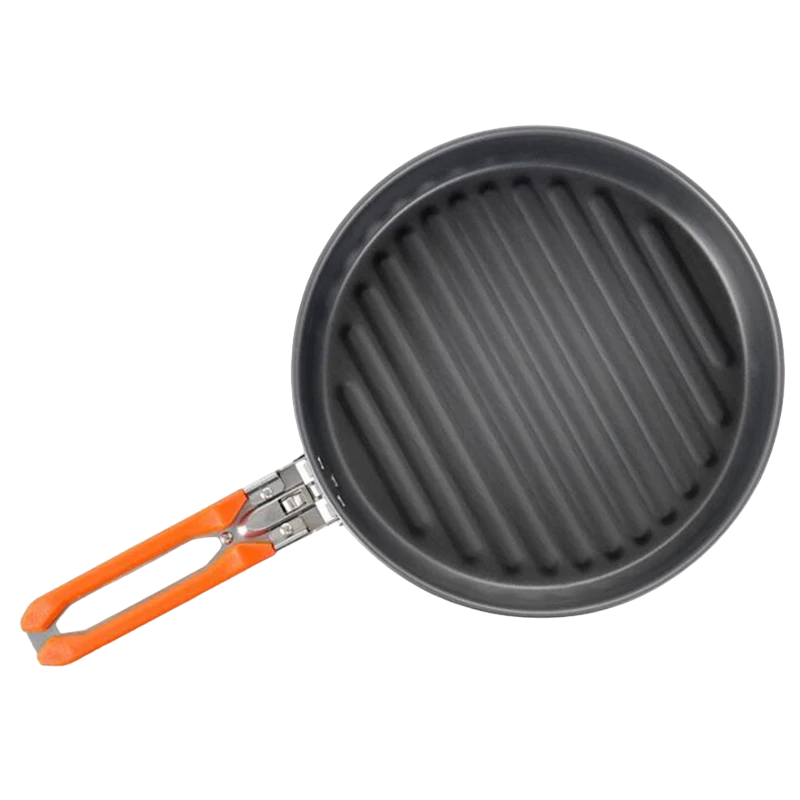 Ultralight 0.9L camping frying pan with folding handle, made of hard-anodized aluminum.