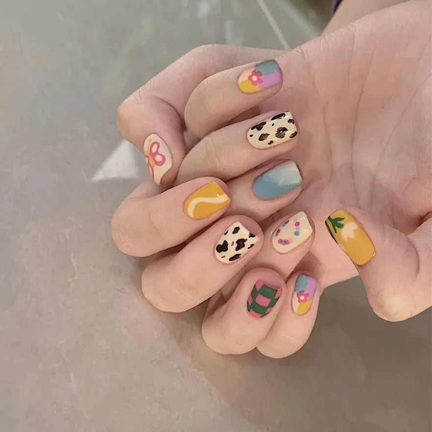White Small Flower Acrylic Press-On Nails-62