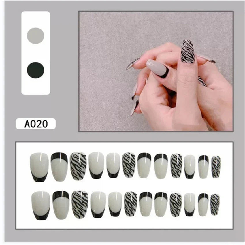 White Small Flower Acrylic Press-On Nails-39